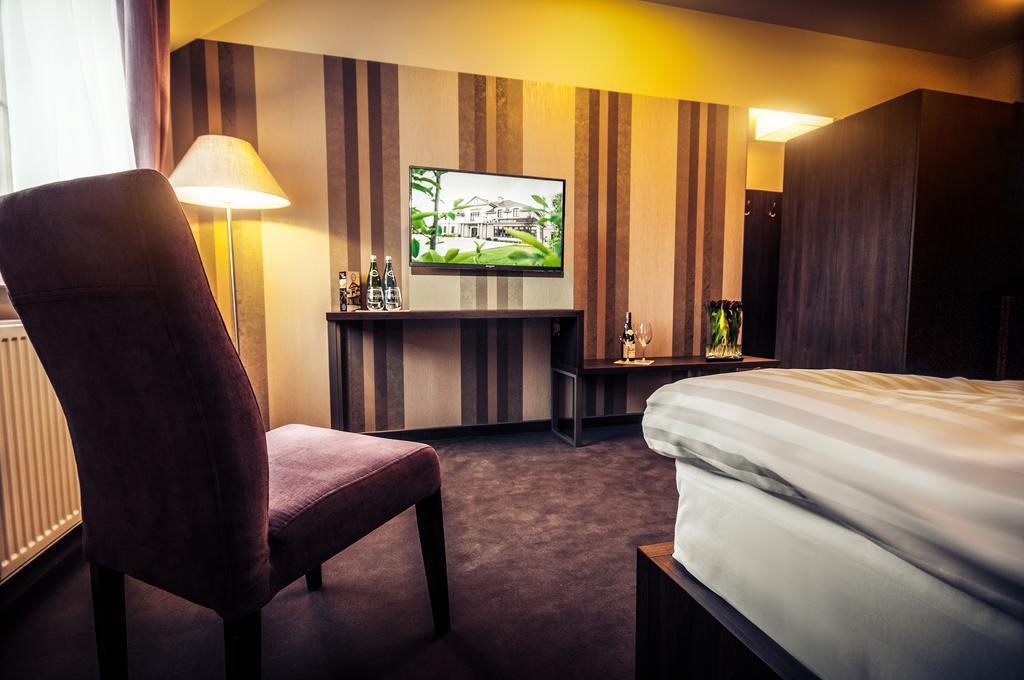 Hotel Figa Plewiska الغرفة الصورة